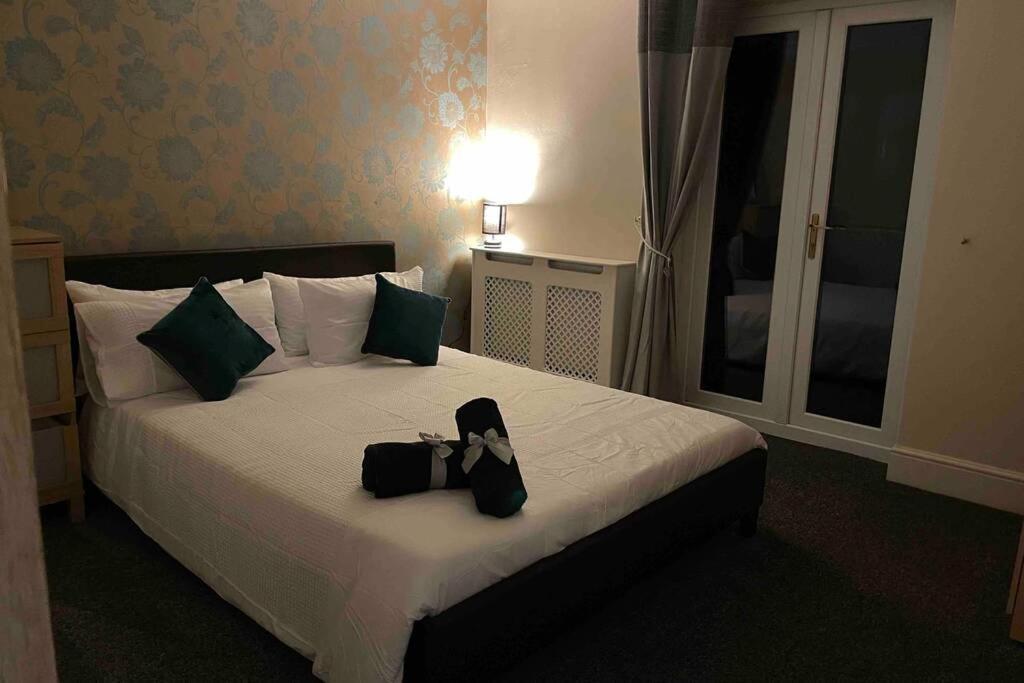 فيلا Detached Bungalow II Big Garden II Pet Friendly Hednesford المظهر الخارجي الصورة