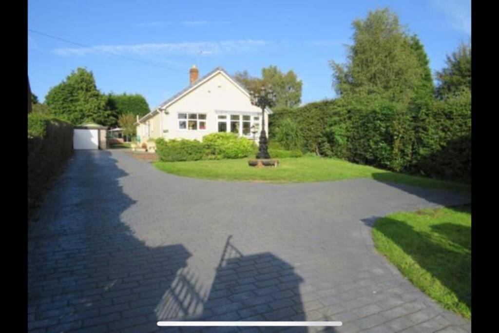 فيلا Detached Bungalow II Big Garden II Pet Friendly Hednesford المظهر الخارجي الصورة
